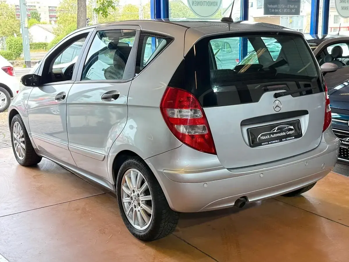 Gebraucht Mercedes A150 95 PS (69 kW) 2008 Silber Limousine