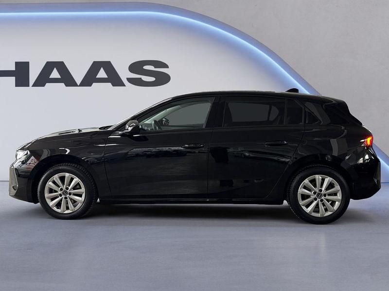 Gebraucht Opel Astra 131 PS (96 kW) 2023 Lackierung schwarz perla nera/ Limousine
