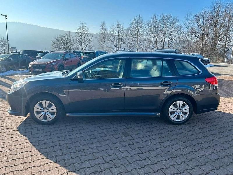 Gebraucht Subaru Legacy Trend 150 PS (110 kW) 2012 Graphite gray met. Kombi