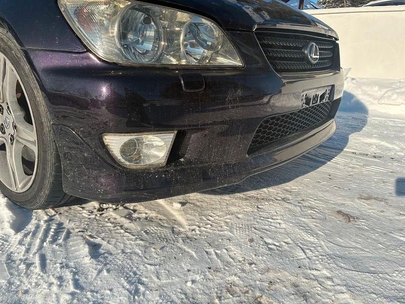 Gebraucht Lexus IS300 213 PS (156 kW) 2003 Violett Limousine