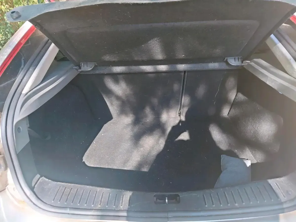 Gebraucht Ford Focus Titanium 115 PS (84 kW) 2009 Silber Limousine