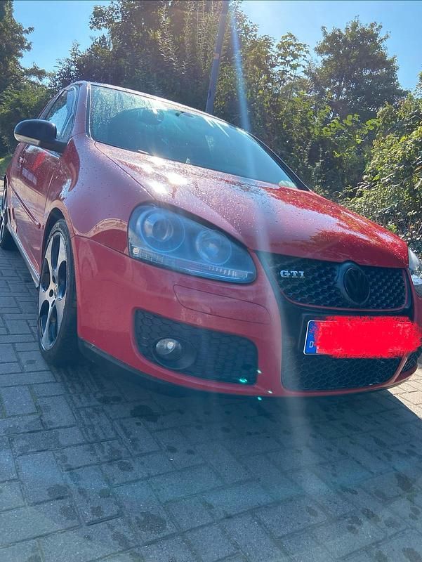 Rot Gebraucht 2006 VW Golf V GTI Limousine | 4.100 € - Bild 1/4