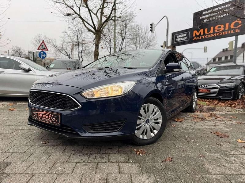 Gebraucht Ford Focus Trend 116 PS (85 kW) 2015 Blau Kombi
