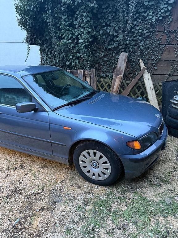 Gebraucht BMW 320 170 PS (125 kW) 2002 Blau Limousine