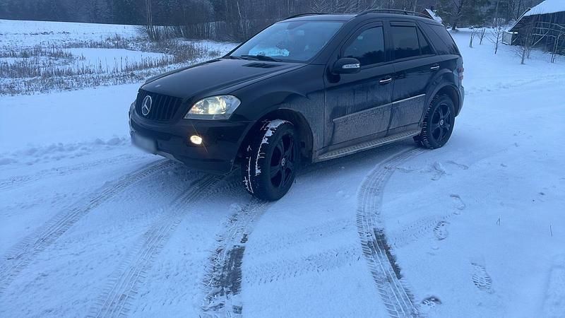 Gebraucht Mercedes ML280 190 PS (139 kW) 2007 Schwarz SUV