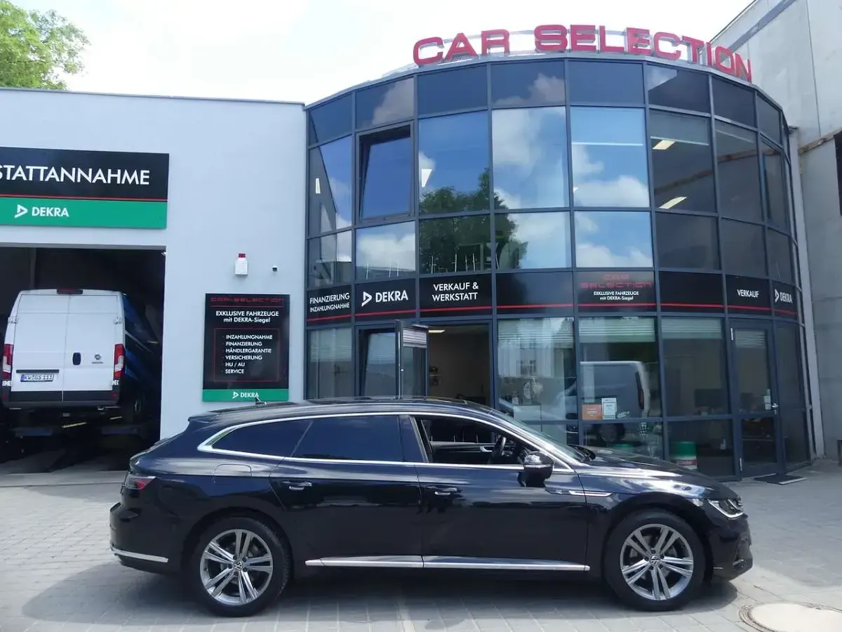 Gebraucht VW Arteon R-line 218 PS (160 kW) 2023 Deep black perleffekt Kombi
