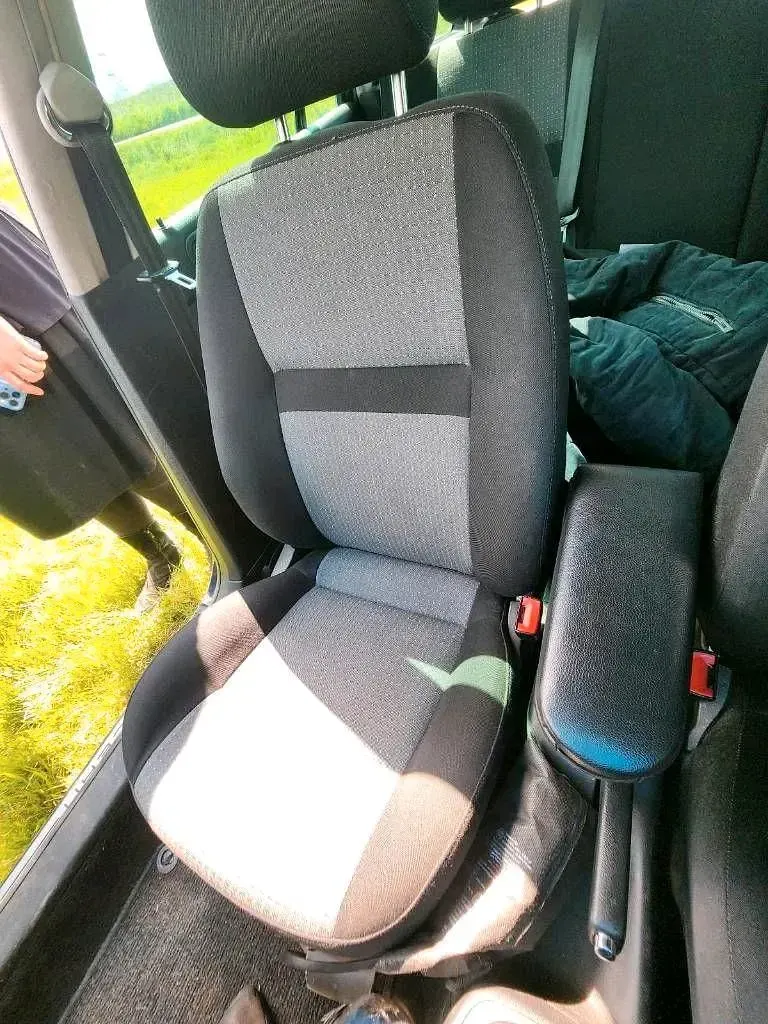 Usata VW Golf IV 101 CV (74 kW) 2005 Blu Station wagon