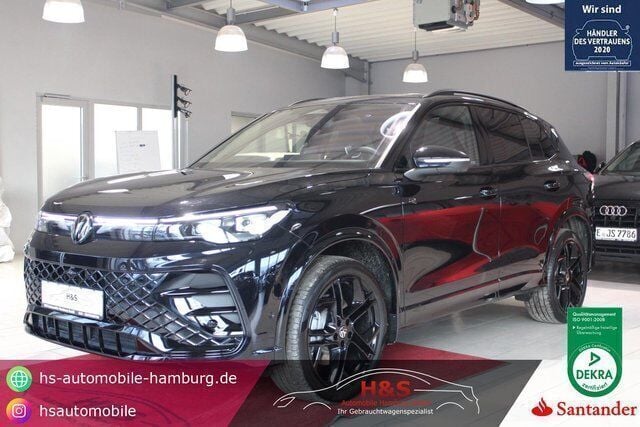 Deep black perleffekt Neu 2025 VW Tiguan R-line SUV | 49.490 € (Superpreis) - Bild 1/4