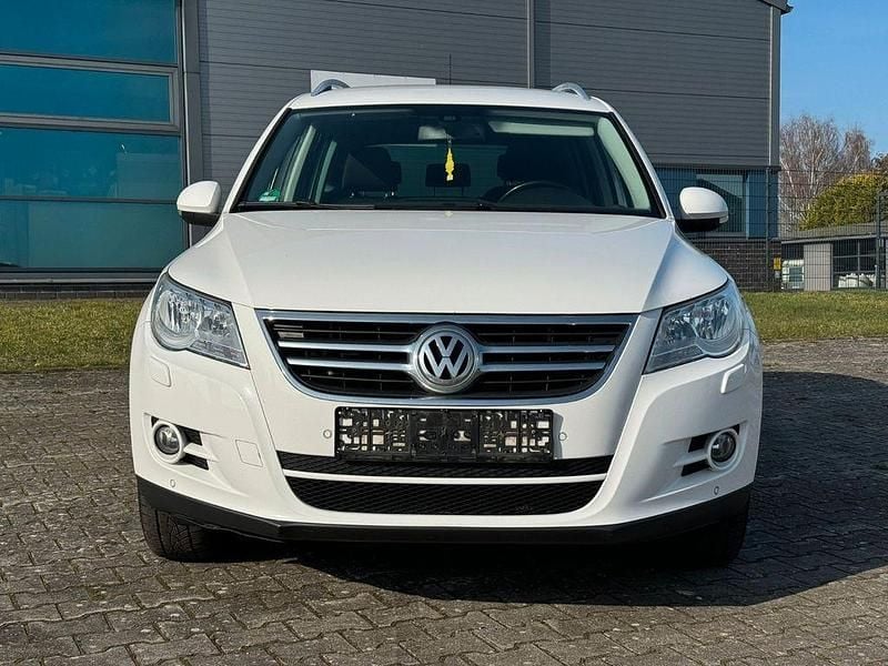 Gebraucht VW Tiguan Team 140 PS (102 kW) 2011 Weiß SUV