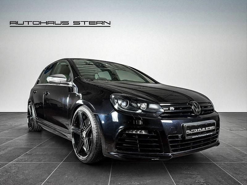 Pantherschwarz perleffekt Gebraucht 2011 VW Golf VI R Limousine | 15.990 € (Teuer) - Bild 1/4