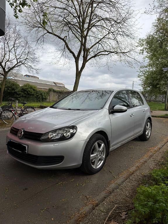 Gebraucht VW Golf VI 102 PS (75 kW) 2009 Silber Kleinwagen