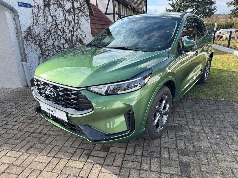 Neu Ford Kuga ST-Line 186 PS (136 kW) 2026 Grün SUV