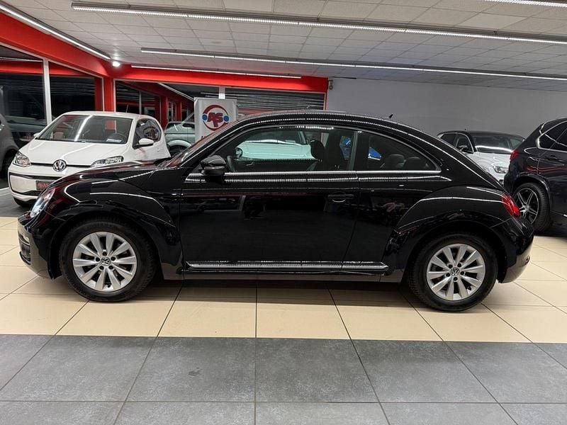 Gebraucht VW Beetle Design 105 PS (77 kW) 2017 Schwarz Kleinwagen