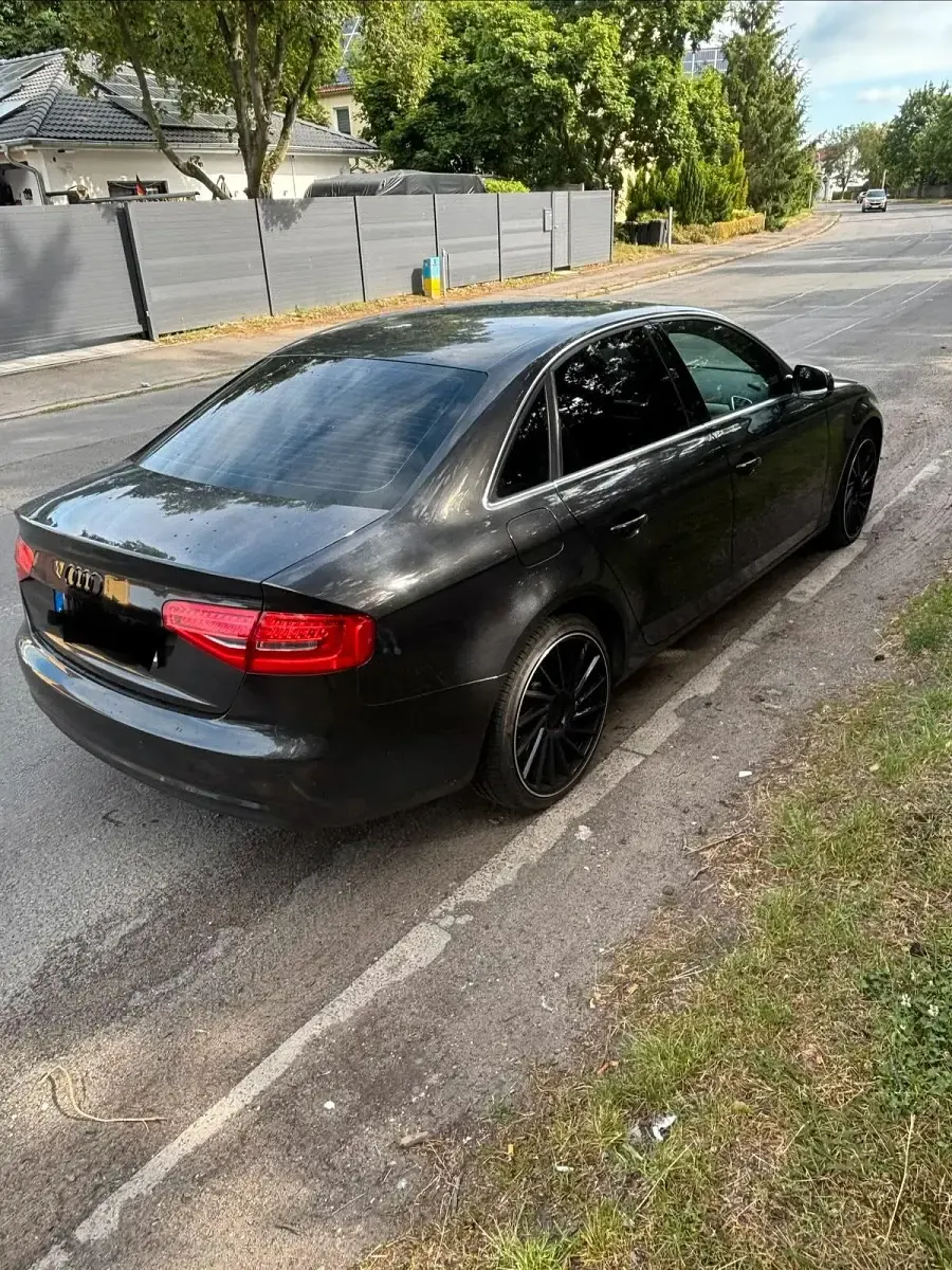Gebraucht Audi A4 170 PS (125 kW) 2013 Schwarz Limousine
