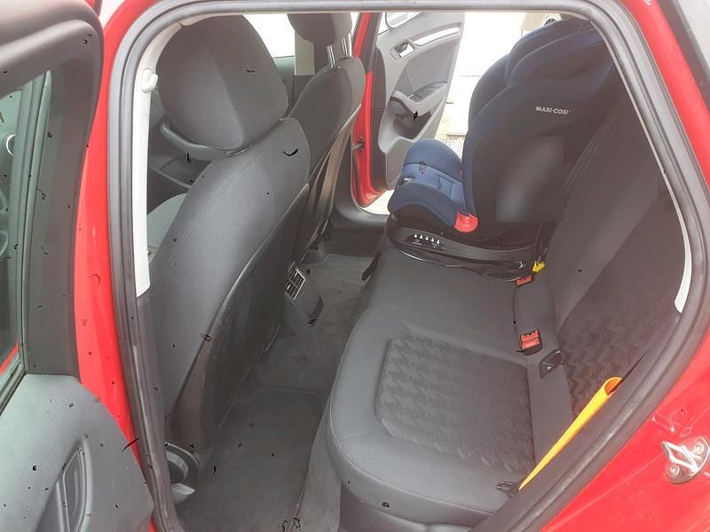 Gebraucht Audi A3 122 PS (89 kW) 2013 Rot Limousine