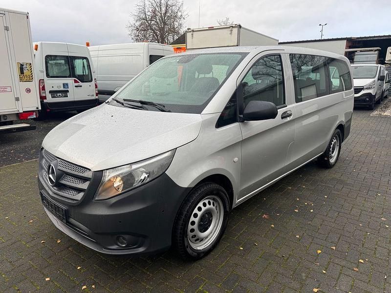 Gebraucht Mercedes Vito 163 PS (119 kW) 2016 Silber Van