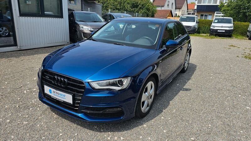 Blau Gebraucht 2014 Audi A3 Ambition Limousine | 12.990 € (Fairer Preis) - Bild 1/4