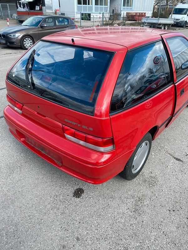 Gebraucht Suzuki Swift 53 PS (38 kW) 1997 Rot Kleinwagen