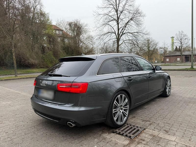 Gebraucht Audi A6 S-Line 204 PS (150 kW) 2012 Grau Kombi