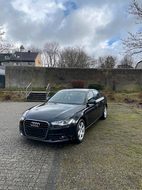 Gebraucht Audi A6 163 PS (119 kW) 2011 Schwarz Limousine