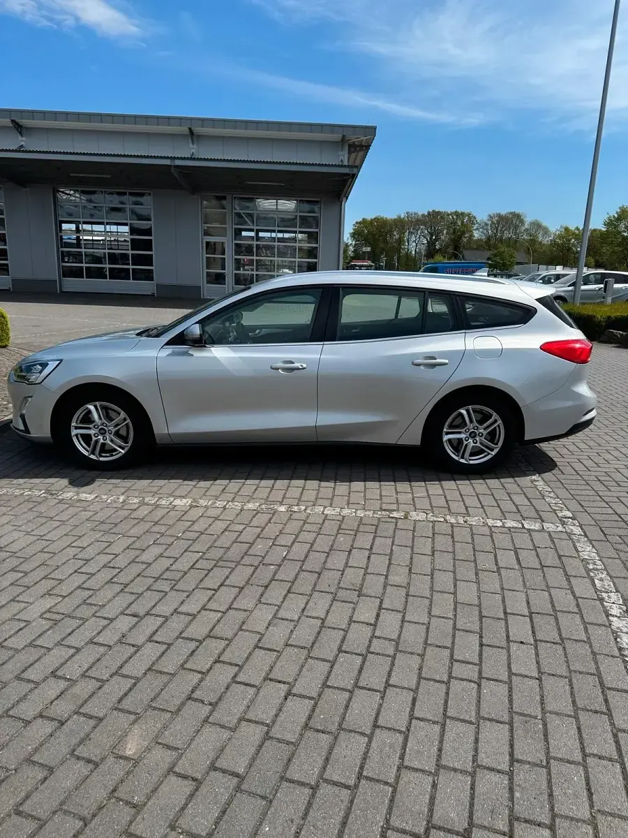 Usata Ford Focus 120 CV (88 kW) 2019 Argento Station wagon