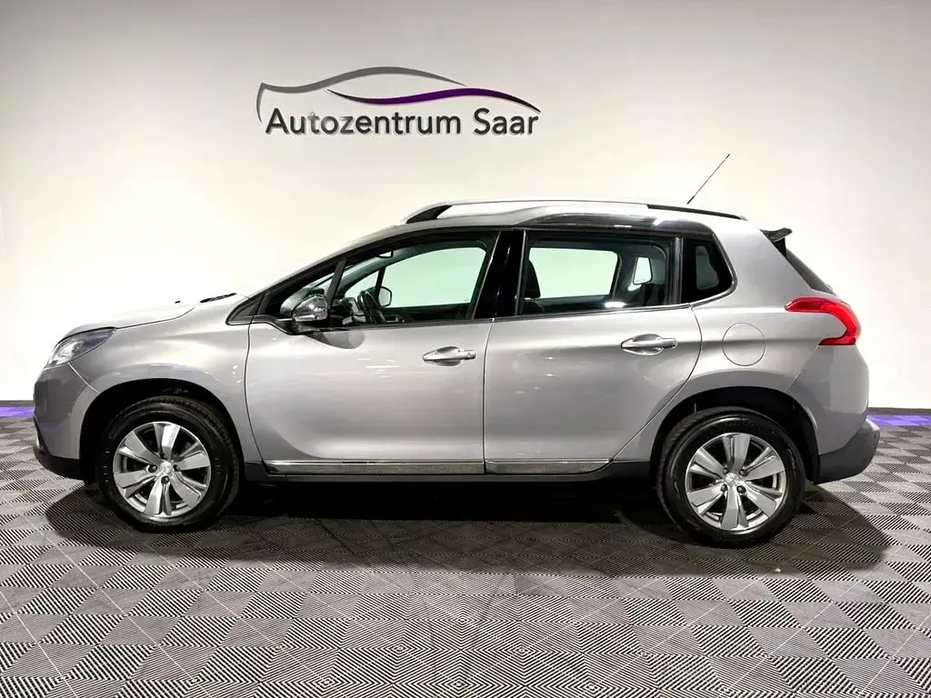 Gebraucht Peugeot 2008 Allure 120 PS (88 kW) 2015 Grau SUV