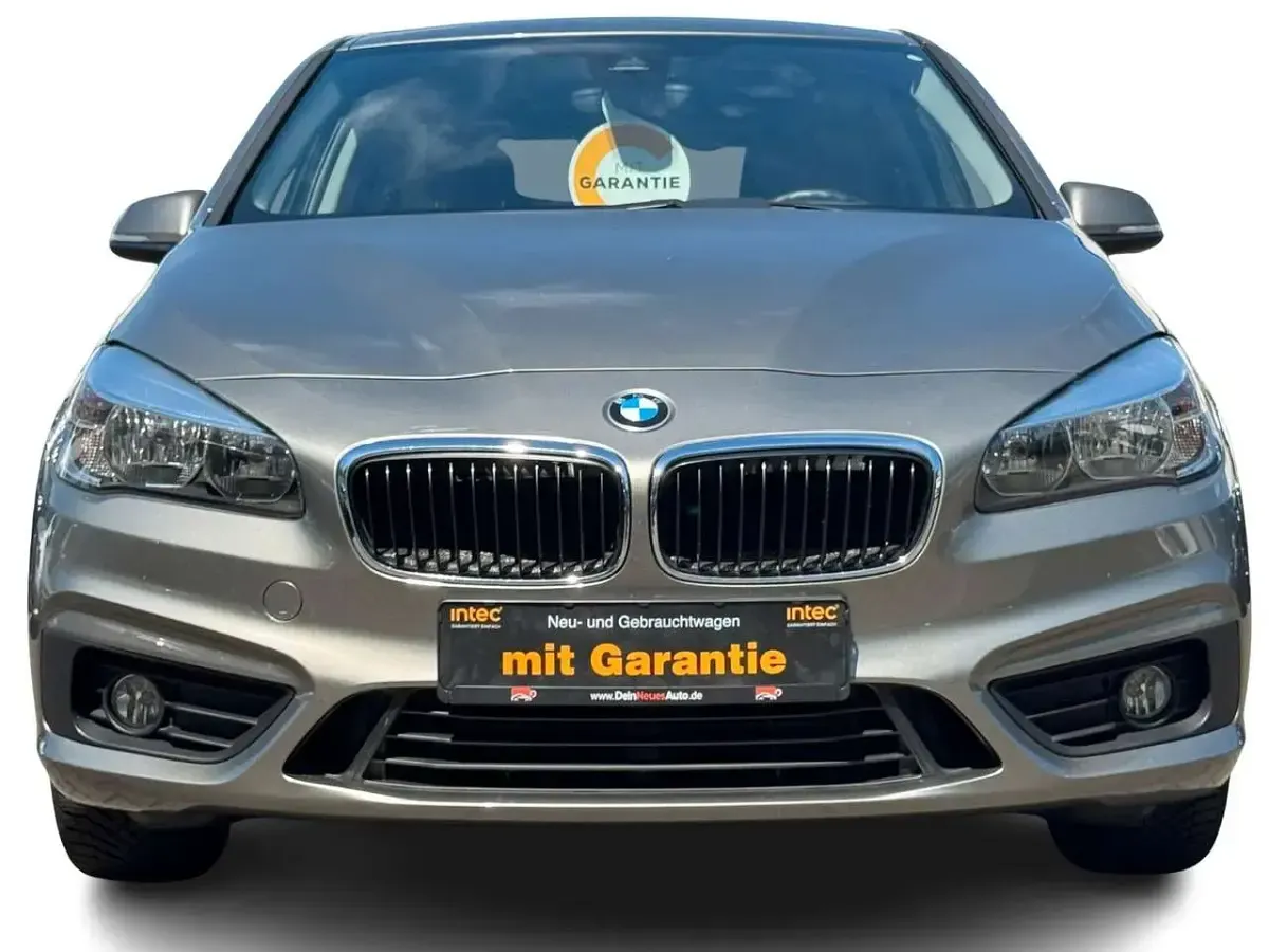 Gebraucht BMW 218 Active Tourer Performance 150 PS (110 kW) 2015 Silber Van / Kleinbus