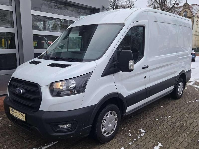 Gebraucht Ford Transit Trend 105 PS (77 kW) 2023 Frostweiß Van / Kleinbus