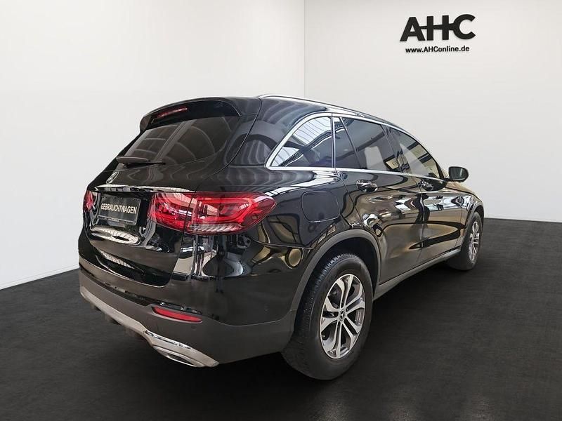 Gebraucht Mercedes GLC200 163 PS (119 kW) 2020 Schwarz SUV