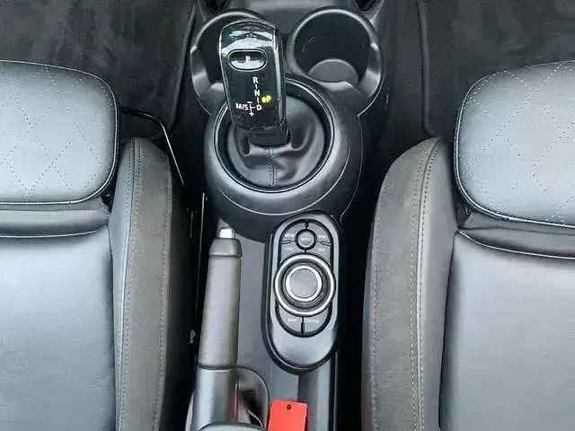 Używany Mini Cooper 136 KM (100 kW) 2022 Niebieski Hatchback