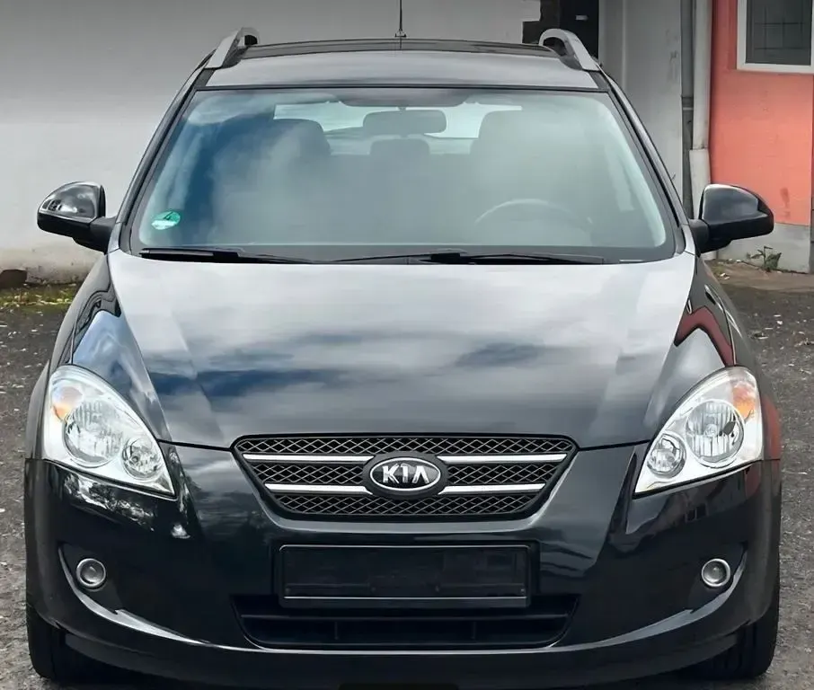 Używany Kia Ceed EX 109 KM (80 kW) 2009 Czarny Hatchback