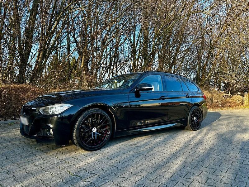 Gebraucht BMW 325 M Sport 218 PS (160 kW) 2014 Schwarz Kombi