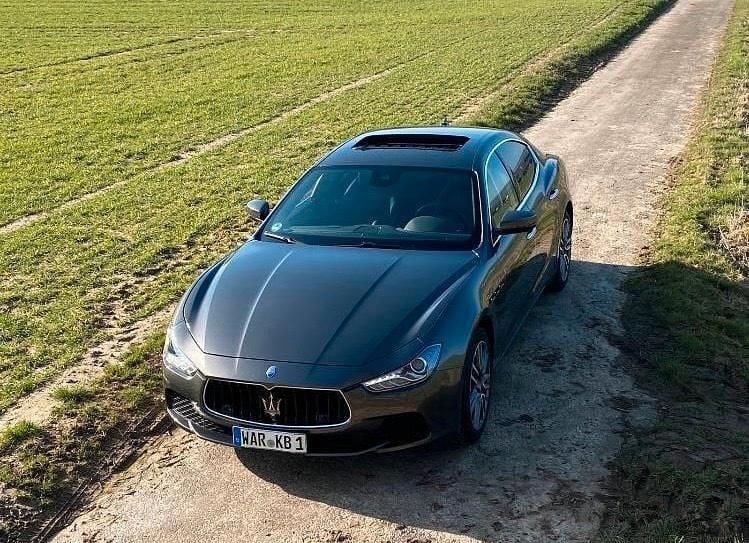Grau Gebraucht 2017 Maserati Ghibli Coupé | 27.490 € (Superpreis) - Bild 1/4