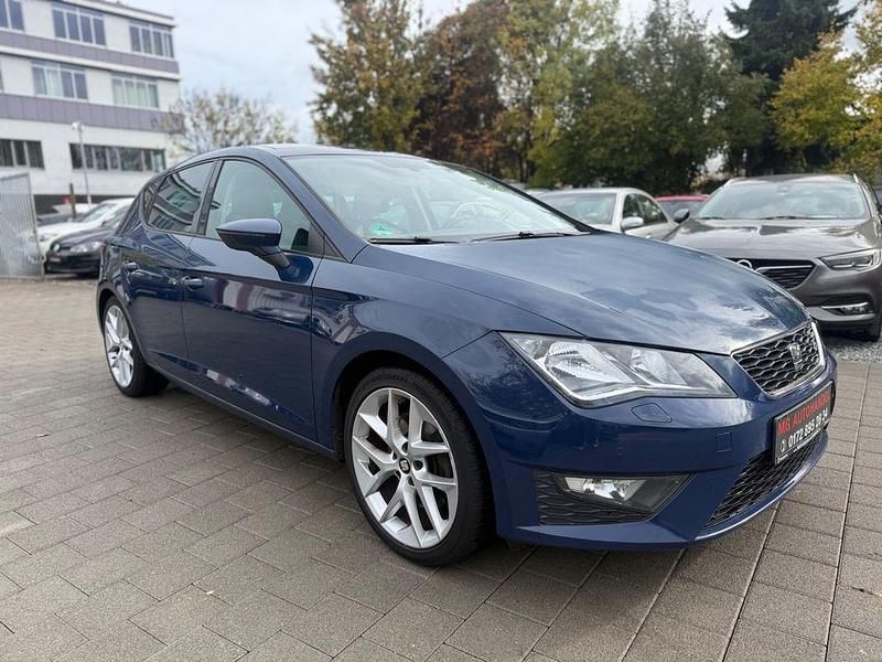 Blau Gebraucht 2016 Seat Leon FR Limousine | 10.999 € (Fairer Preis) - Bild 1/4
