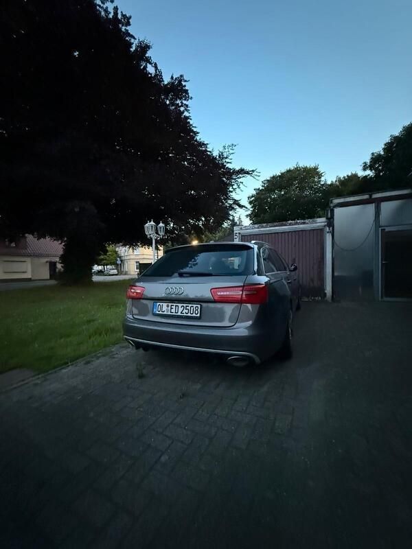 Grau Gebraucht 2011 Audi A6 Kombi | 11.500 € (Teuer) - Bild 1/4