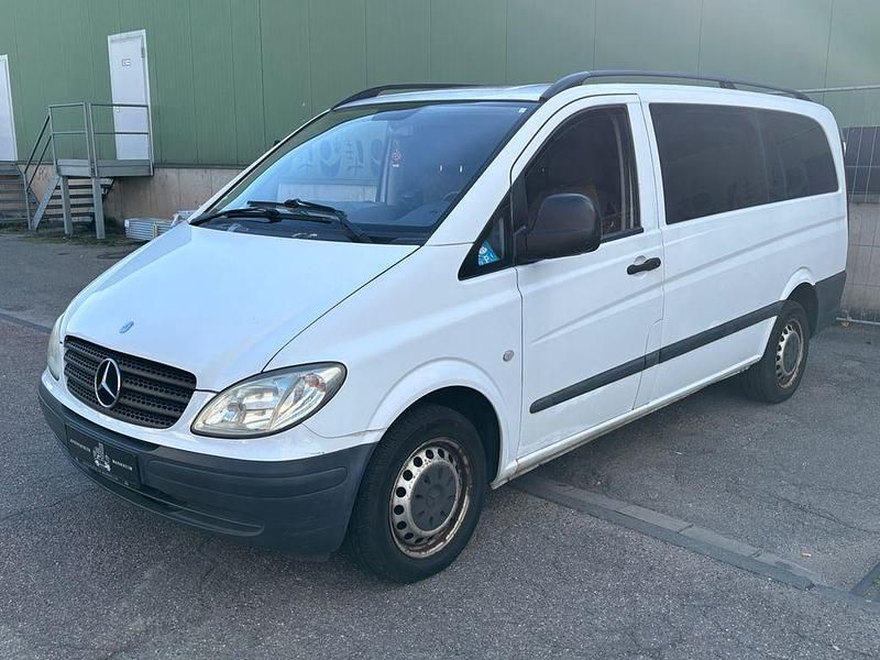 Weiß Gebraucht 2004 Mercedes Vito Van / Kleinbus | 6.950 € (Fairer Preis) - Bild 1/4