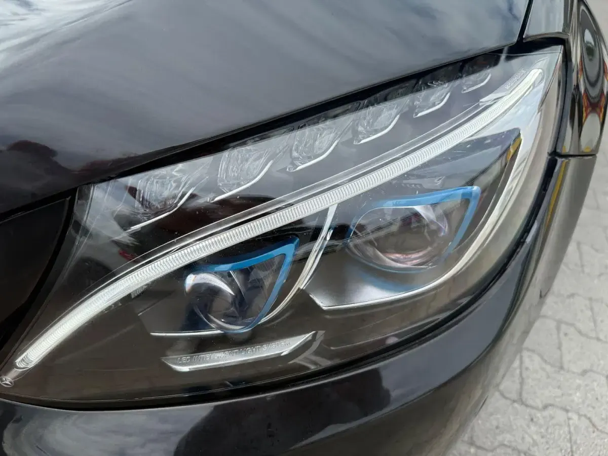 Gebraucht Mercedes C350e Avantgarde 211 PS (155 kW) 2017 Schwarz Limousine