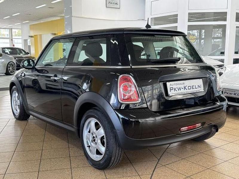 Second-hand Mini ONE Salt 98 CP (72 kW) 2011 Negru Hatchback