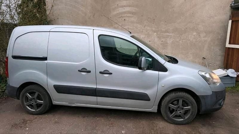 Gebraucht Citroën Berlingo 75 PS (55 kW) 2010 Grau Van / Kleinbus