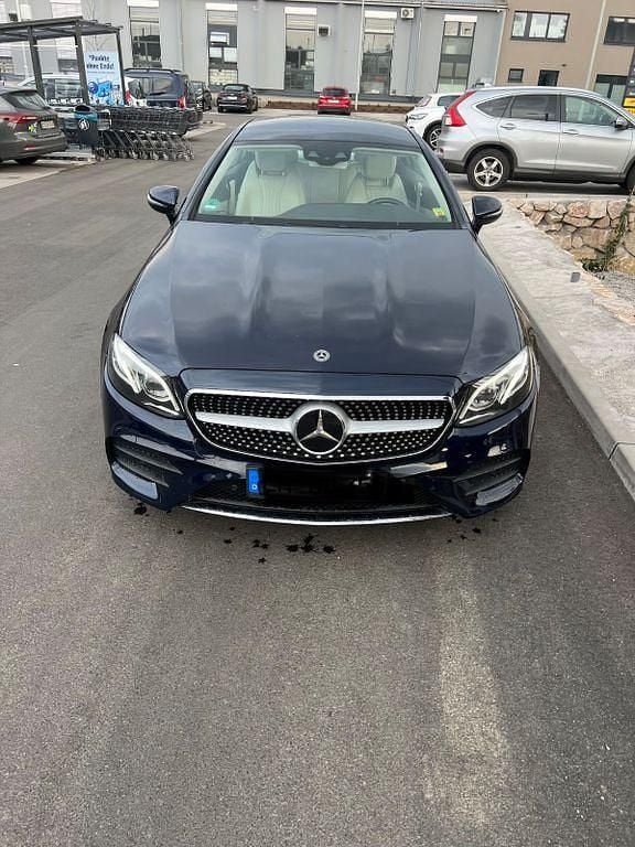 Gebraucht Mercedes E350 AMG 258 PS (189 kW) 2018 Blau Coupé