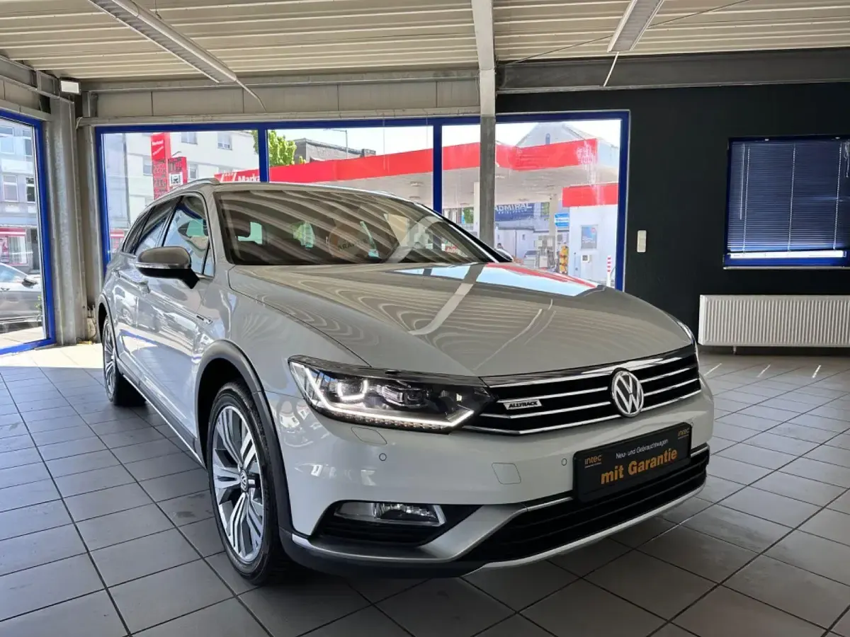Gebraucht VW Passat Alltrack 190 PS (139 kW) 2016 Weiß Kombi