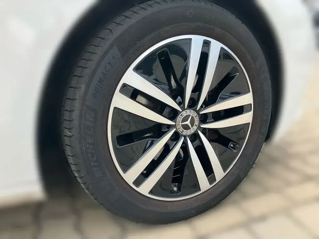 Gebraucht Mercedes B180 Progressive 136 PS (100 kW) 2021 Weiß Kleinwagen