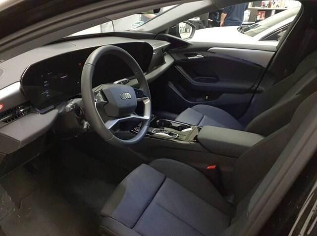 Gebraucht Audi A6 e-tron Ambiente 210 kW (286 PS) 2025 Mythosschwarz metallic Kombi