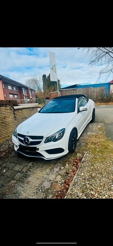 Weiß Gebraucht 2015 Mercedes E250 AMG line Cabrio | 24.500 € (Fairer Preis) - Bild 1/4