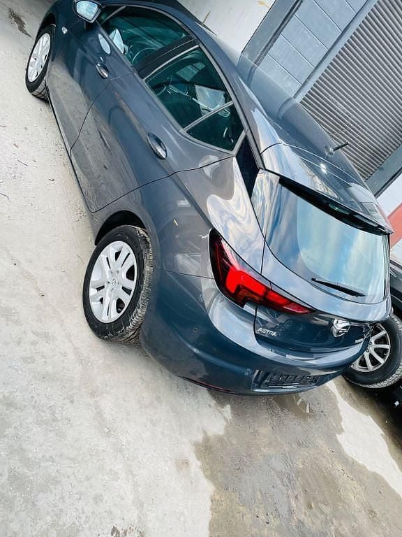 Gebraucht Opel Astra 150 PS (110 kW) 2016 Grau Limousine