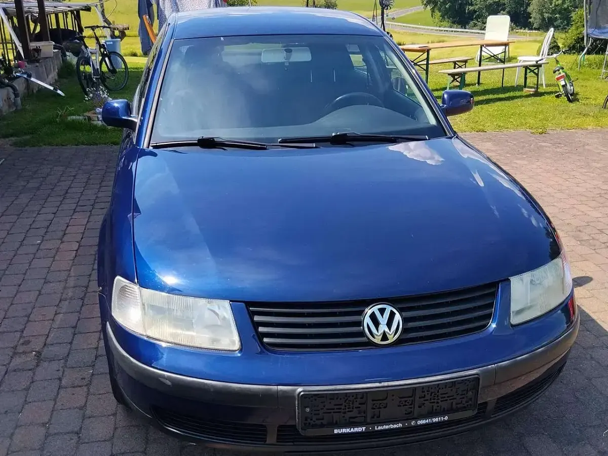 Gebraucht VW Passat 101 PS (74 kW) 1999 Blau Limousine