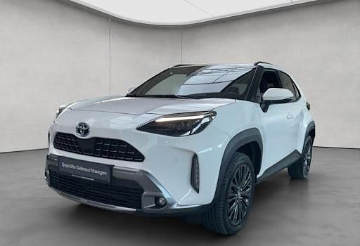 Schneeweiß Gebraucht 2023 Toyota Yaris Cross SUV | 27.450 € (Fairer Preis) - Bild 1/4