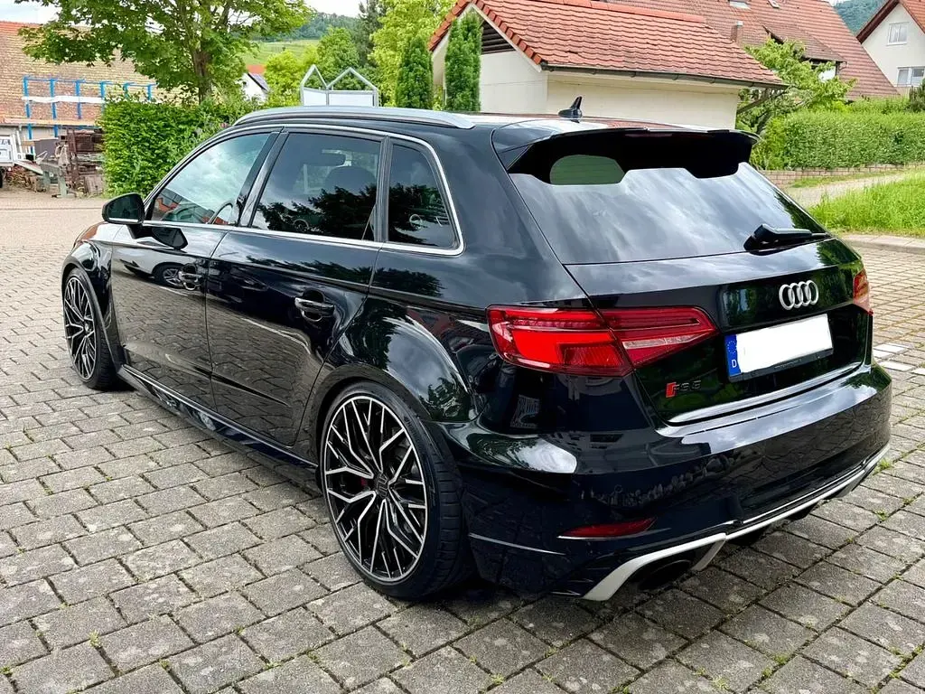 Gebraucht Audi RS3 Ambiente 470 PS (345 kW) 2017 Schwarz Limousine