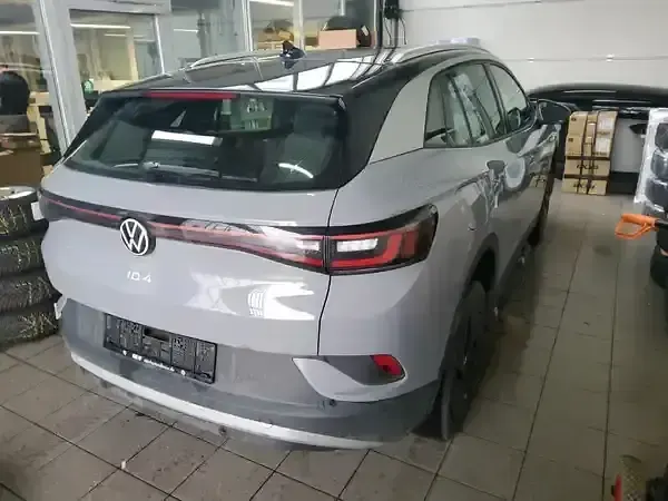 Gebraucht VW ID.4 Pure 108 kW (148 PS) 2022 Mondsteingrau schwarz SUV
