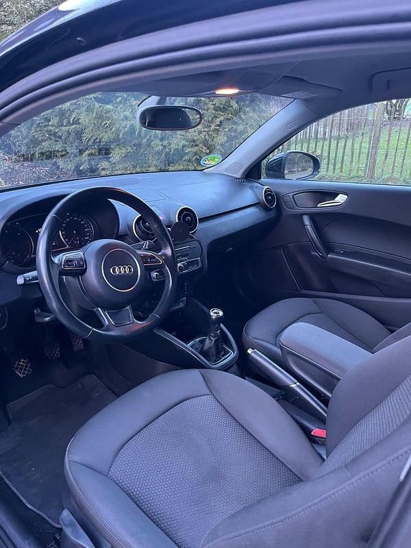 Gebraucht Audi A1 Sport 90 PS (66 kW) 2015 Schwarz Kleinwagen